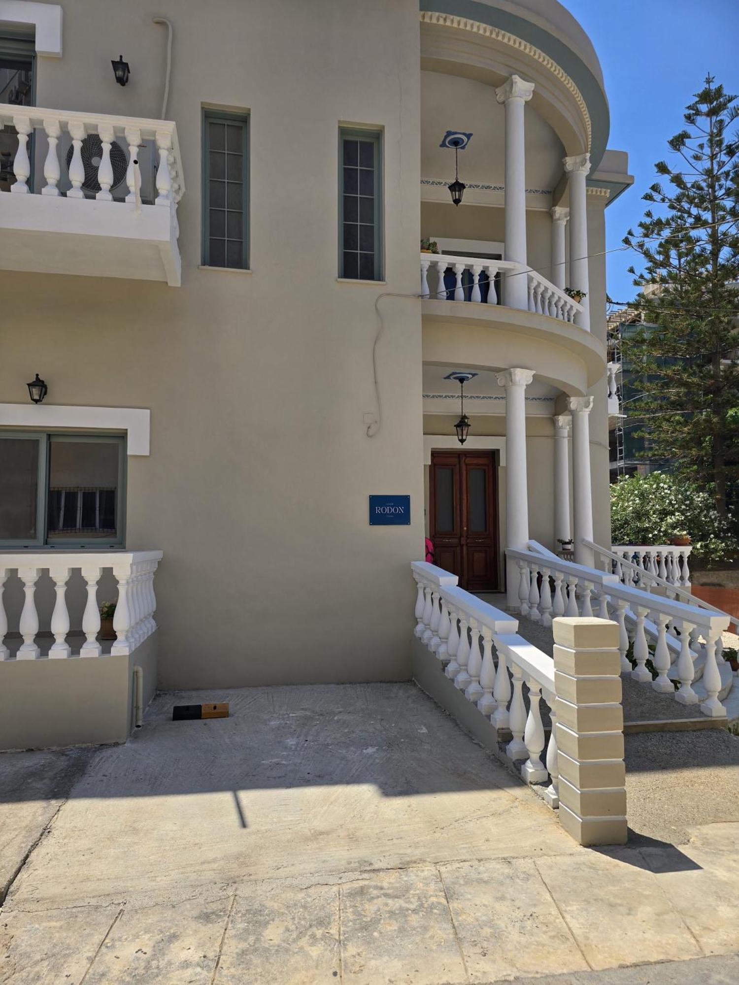 Rodon Manor Chrissi Akti Chania Exterior foto